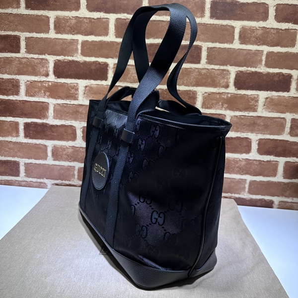 グッチバッグ背面デザイン